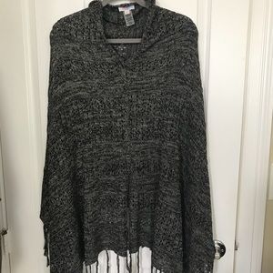 LuLaRoe Mimi Limited Edition Poncho